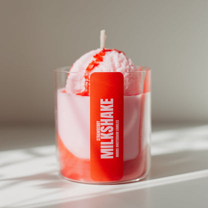 STRAWBERRY MILKSHAKE CANDLE